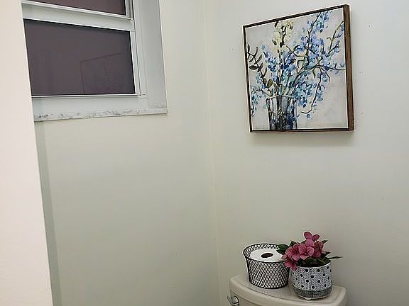 5th image of 351 Cambridge Rd APT 106