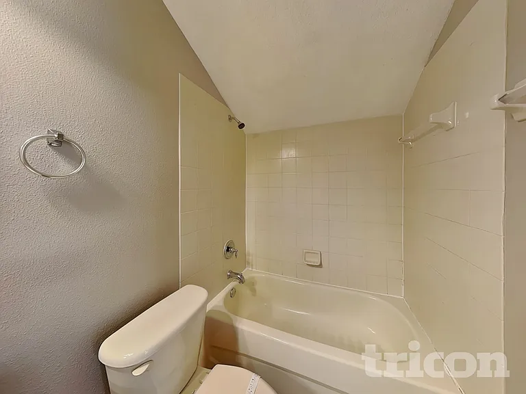 221 Fern Gulley Dr — Photo 15