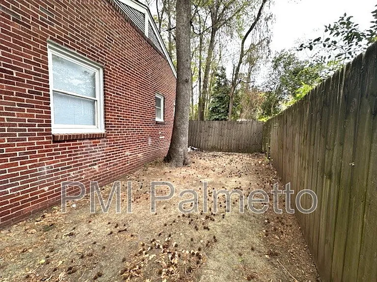 1319 Hendrix St — Photo 16