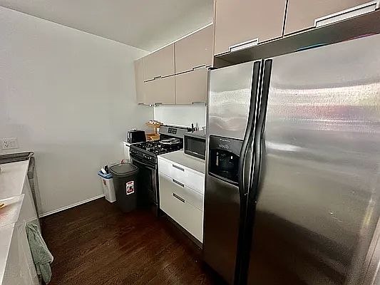 5th image of 178 E 117th St APT 1B