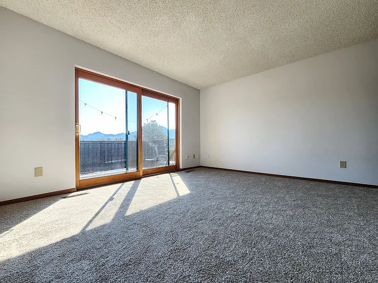 1155 S Saint Vrain Ave #B3U6 — Photo 6