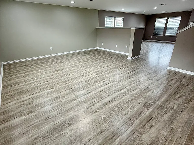 503 Angela Ln — Photo 4
