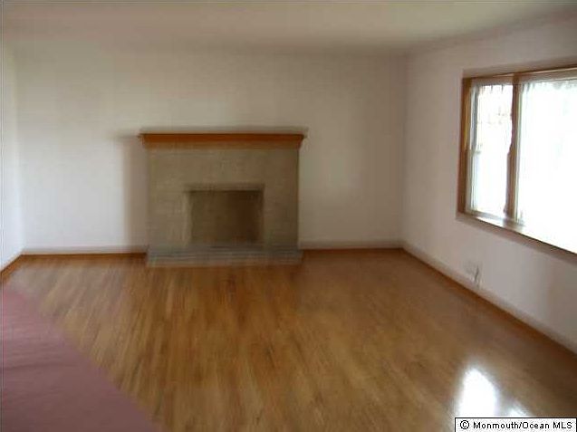 2nd image of 500 Third Avenue