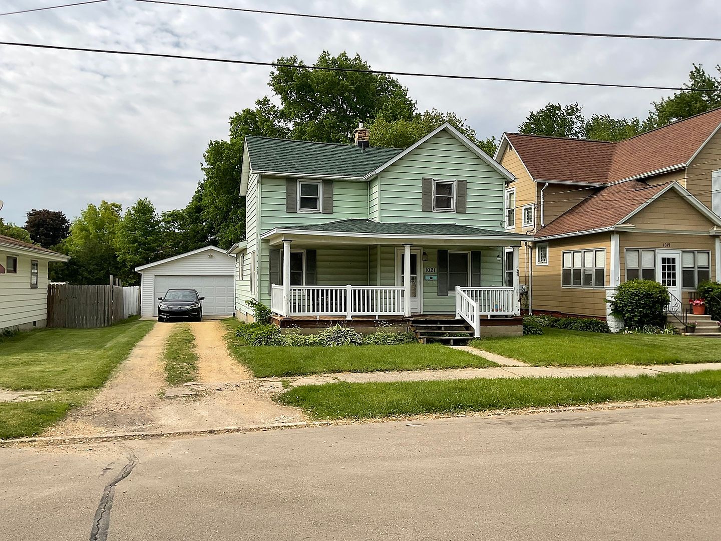 1021 W 4th St, Dixon, IL 61021 Zillow