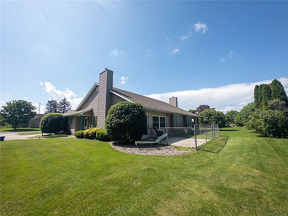5th image of 3001 Golf Cir