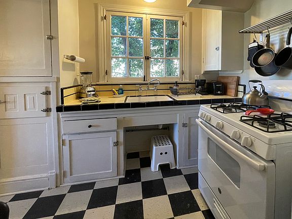 5th image of 1153 1/2 N Coronado St #1153-1/2