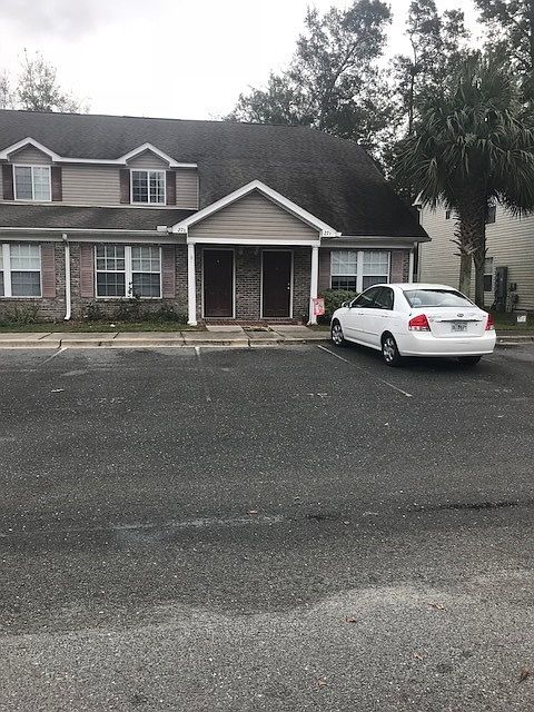 1st image of 27F Guinevere Ln