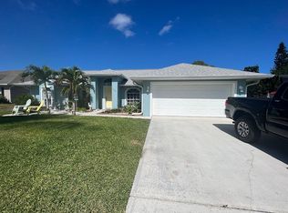 1568 Eastlake Ln, Sebastian, FL 32958