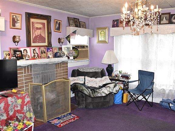 5th image of 811 Buckalew St