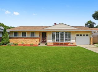 510 Oakton St, Elk Grove Village, IL 60007