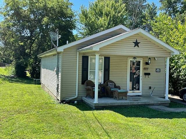 2nd image of 818 Kleymeyer Ave