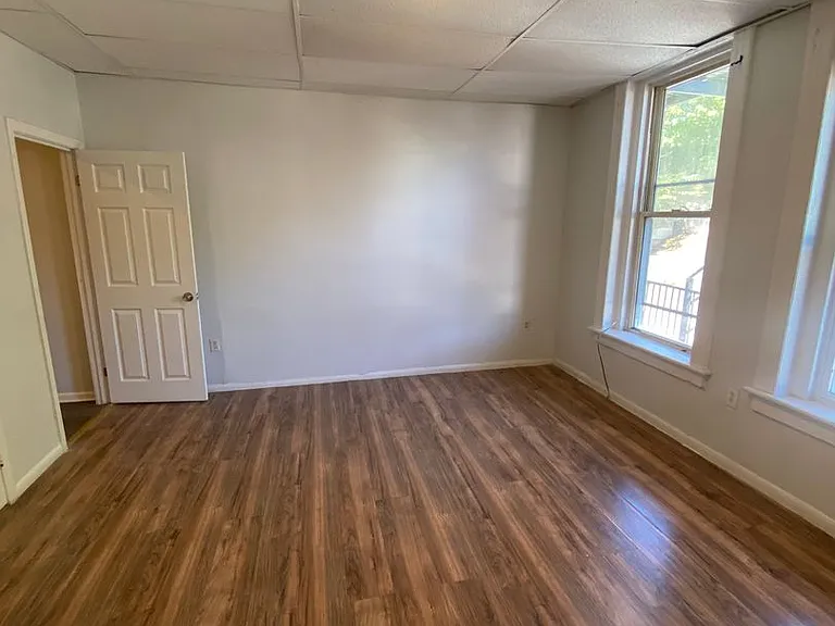 81 W Main St — Photo 17