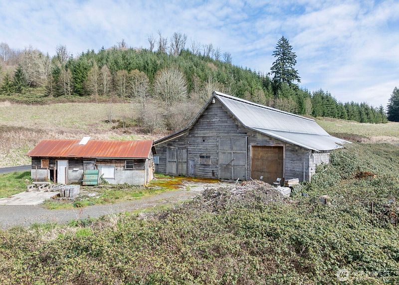 2nd image of 284 JARVIS Road