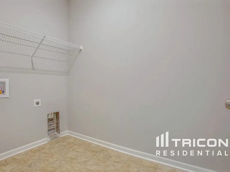 Tricon Spring Hill — Photo 38