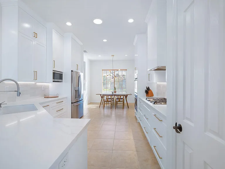 43560 Parkway Esplanade W — Photo 20