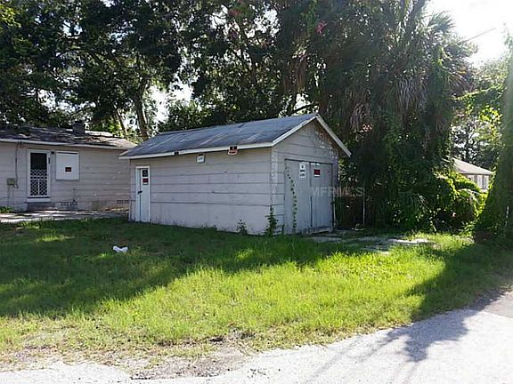 3rd image of 880 15th Ave S