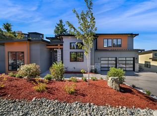 3951 Rock Ridge Pkwy, Anacortes, WA 98221