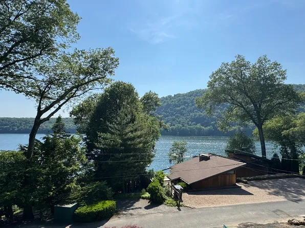 9 Lake Point Drive, New Milford, CT 06776