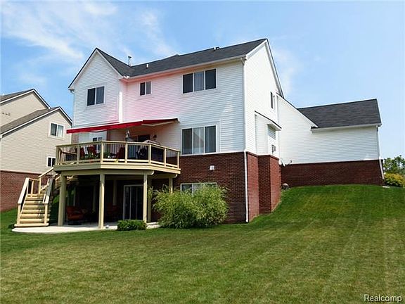 2nd image of 28009 Stillwater Ct