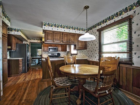 3rd image of 54213 Old Mill Dr