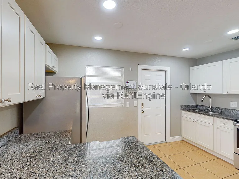 214 Woodmere Blvd — Photo 5