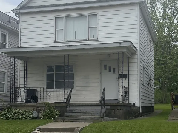 717 E 4th St, Erie, PA 16507