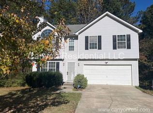 2951 Two Lakes Cir, Atlanta, GA 30349