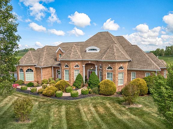 2nd image of 2221 Peakland Way