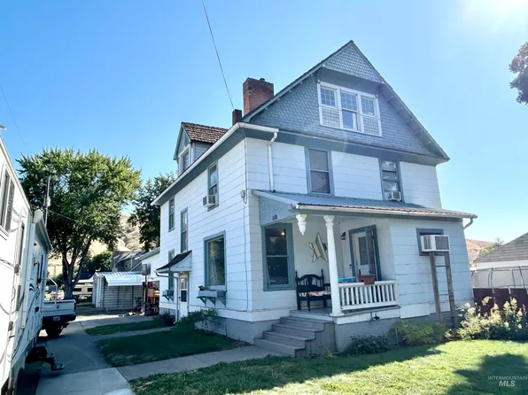 110 2nd St, Pomeroy, WA 99347