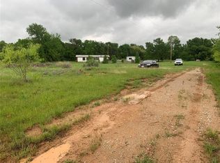 721 NE Front St, Millsap, TX 76066