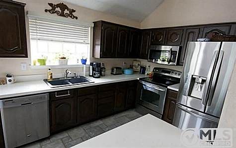 5th image of 2032 Brookville Ln