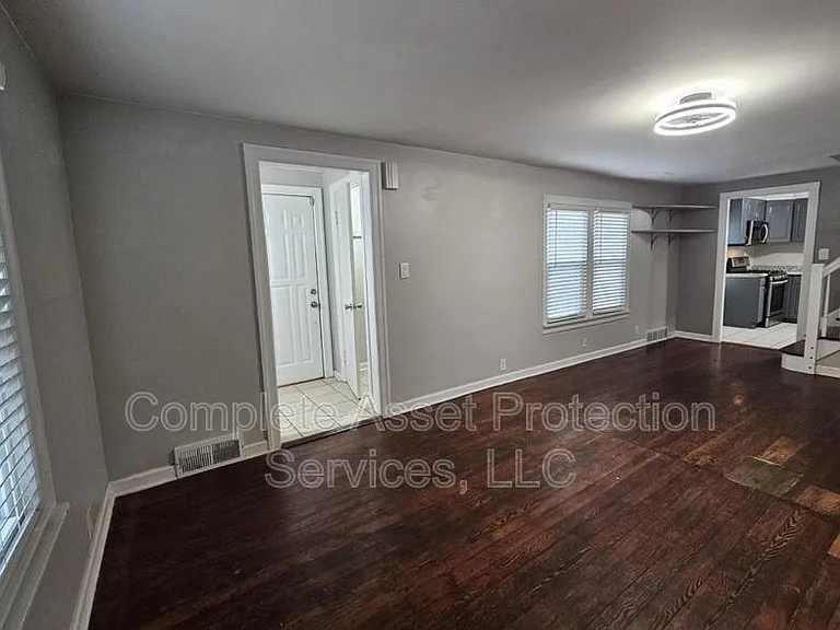 7209 Catherine St — Photo 6