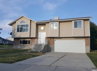 6882 S Red Elm Cir, West Jordan, UT 84081