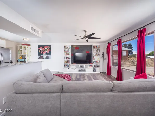 370 E Silverwood Ln, Benson, AZ 85602