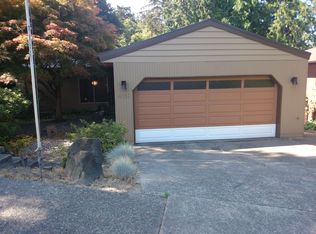 4059 SW Barton St, Seattle, WA 98136