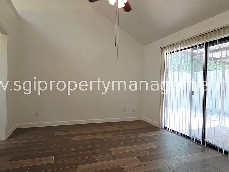 2408 Centaurus Dr — Photo 11
