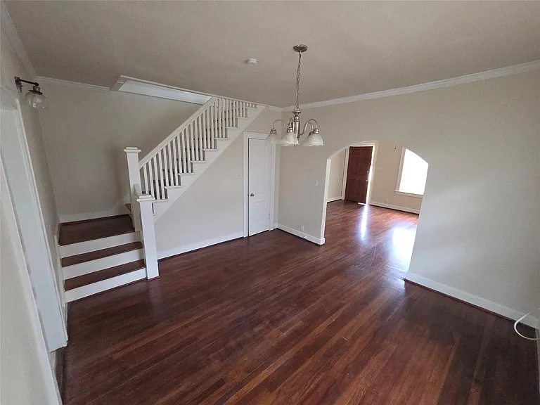 2805 Cleburne St — Photo 5