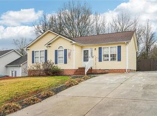 3630 Southpark Dr, High Point, NC 27263