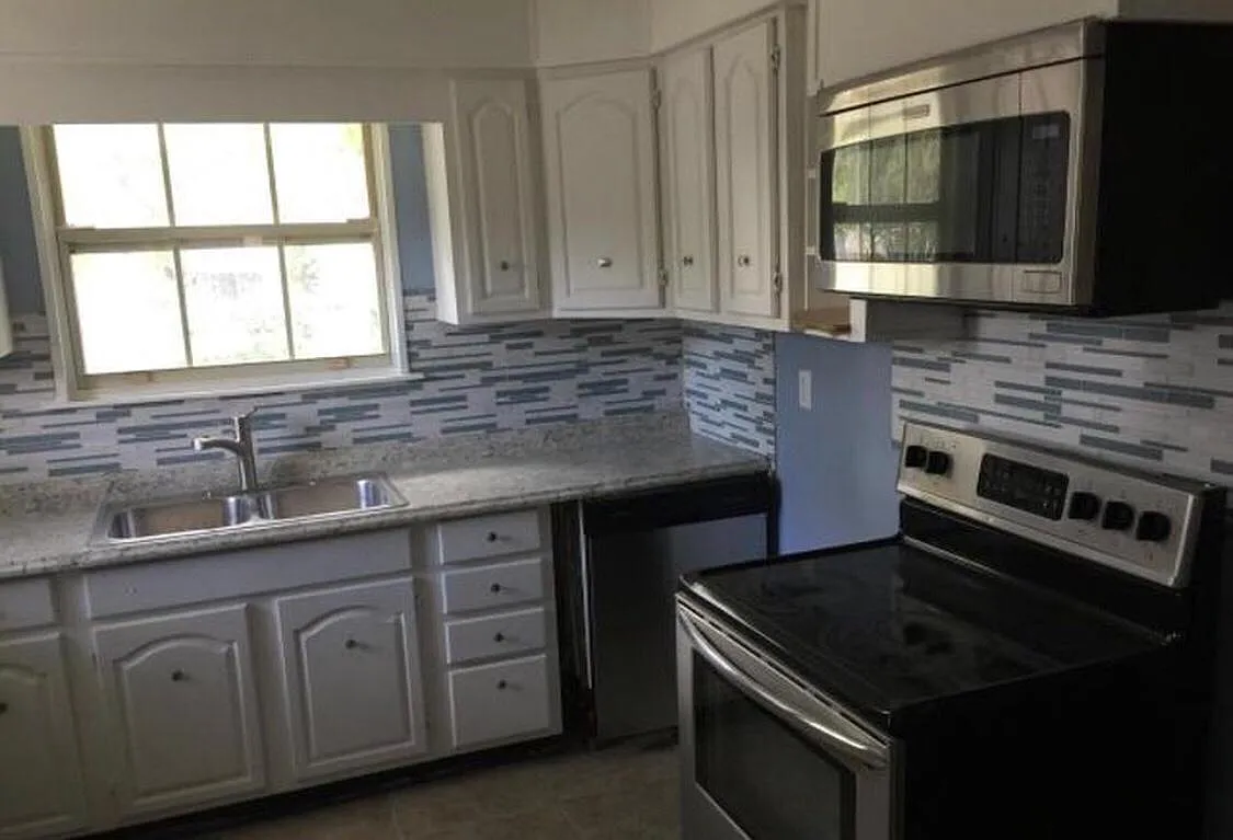 4 bed, 1646 sqft, $1,650 — Photo 3