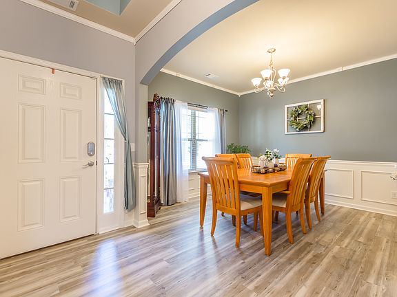 4th image of 4283 Sitka Dr