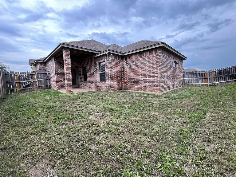 3124 Silver Saddle Dr — Photo 22