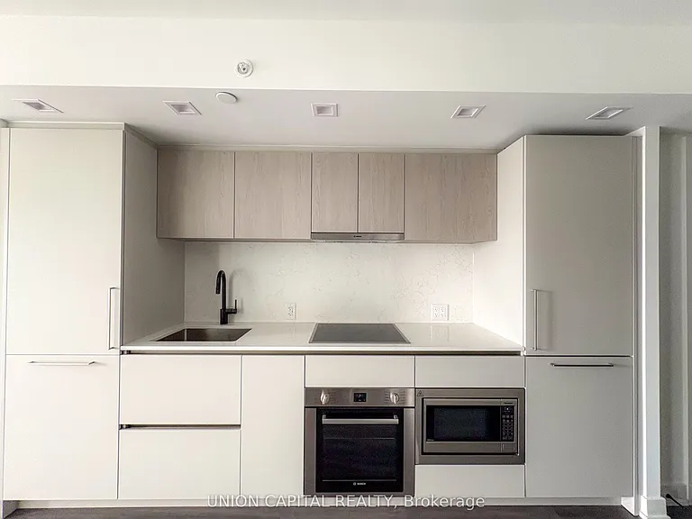 609 Sherbourne St #1901 — Photo 7