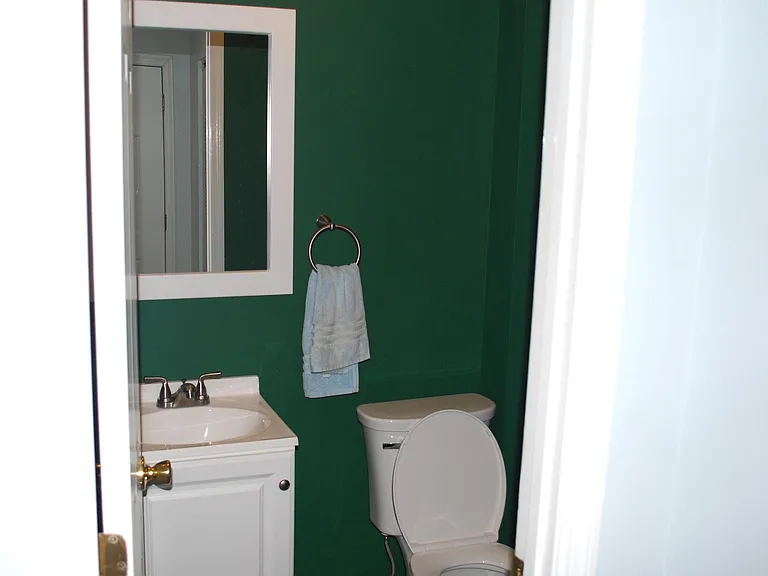 290 Lawndale Ave — Photo 9