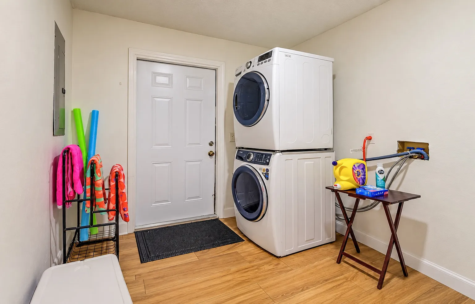 2 bed, 1009 sqft, $2,600 — Photo 4