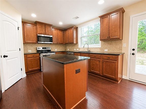 5th image of 4106 Water Mill Dr
