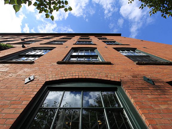 2nd image of 429 N Franklin St APT 101