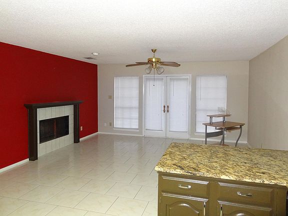 2nd image of 1817 Willow Creek Ct