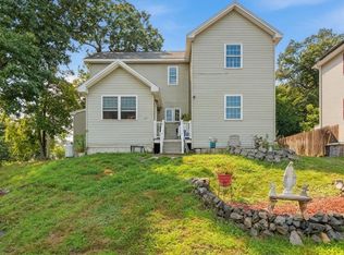 47 Pine Hill Rd, Worcester, MA 01604