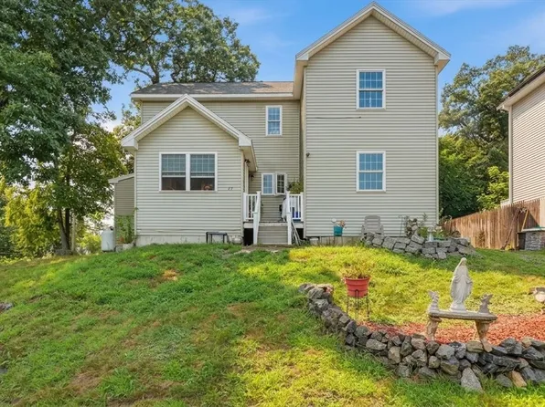 47 Pine Hill Rd, Worcester, MA 01604