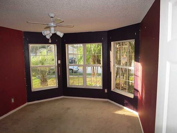 2nd image of 13522 Emeraldview Dr